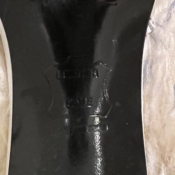 Stuart Wietzman White Leather with Black Heeled Slip On  Sandals Size 8.5 - Picture 11 of 11